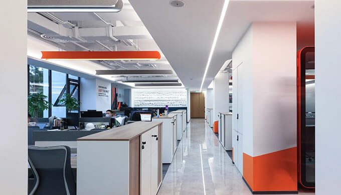 員工辦公區動線走廊